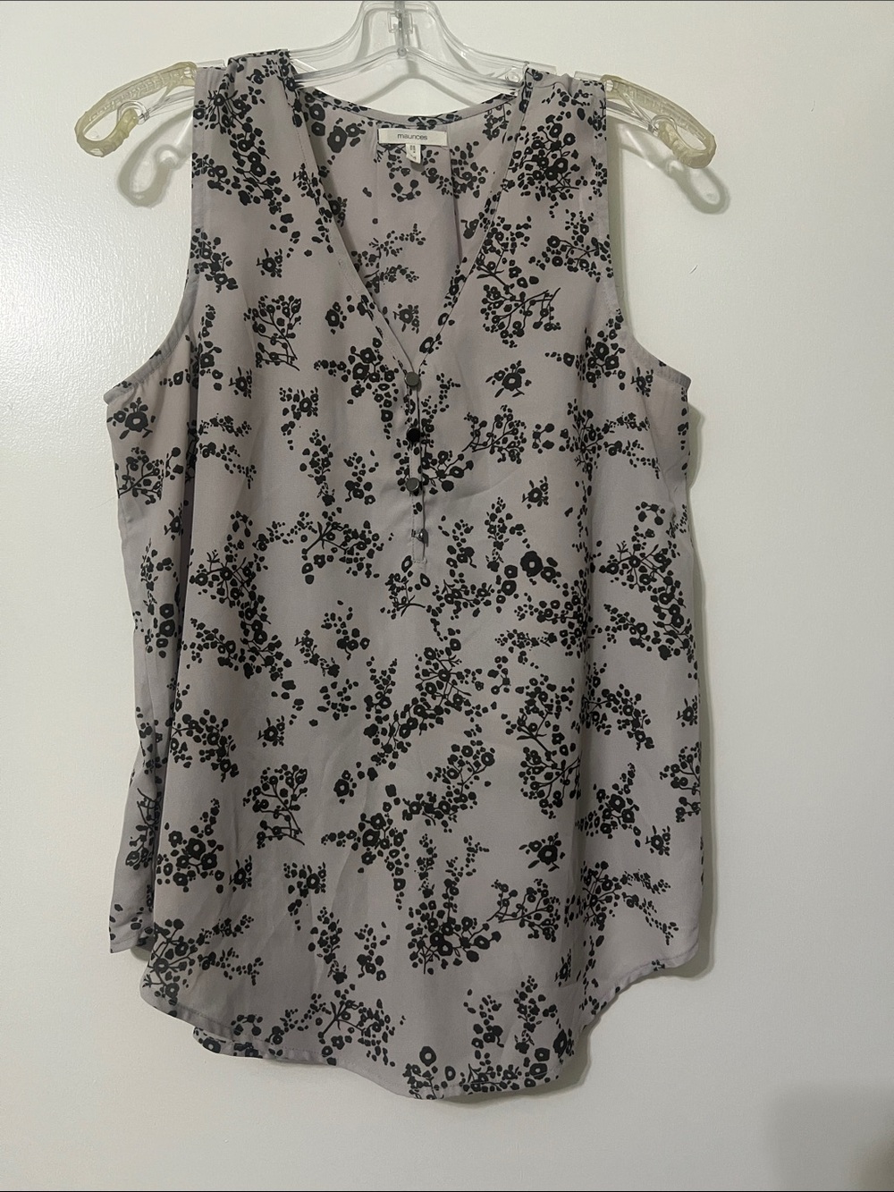 Sleeveless Floral Print V-Neck Top - lilac/Black